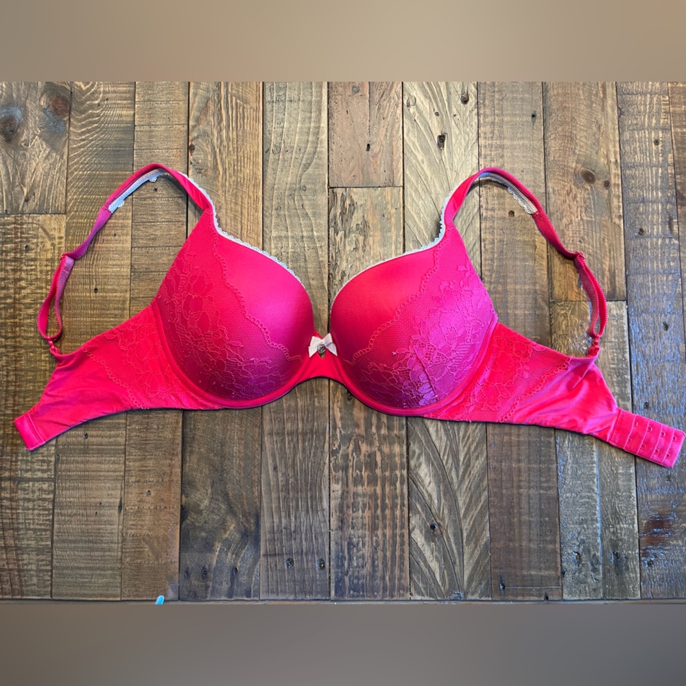 Victoria’s Secret Body Bra